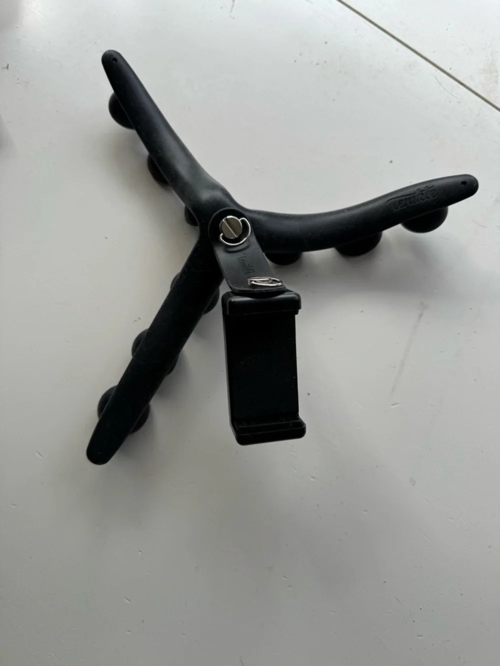 TENIKLE Black FLEXIBLE PHONE Stand with Three-Arm Support